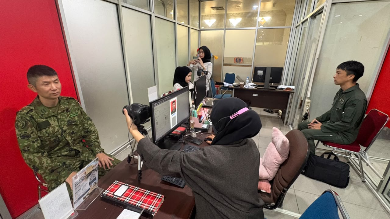 JAPANESE DISASTER RELIEF TEAM GRANTED 30-DAY STAY PERMIT IN PONTIANAK